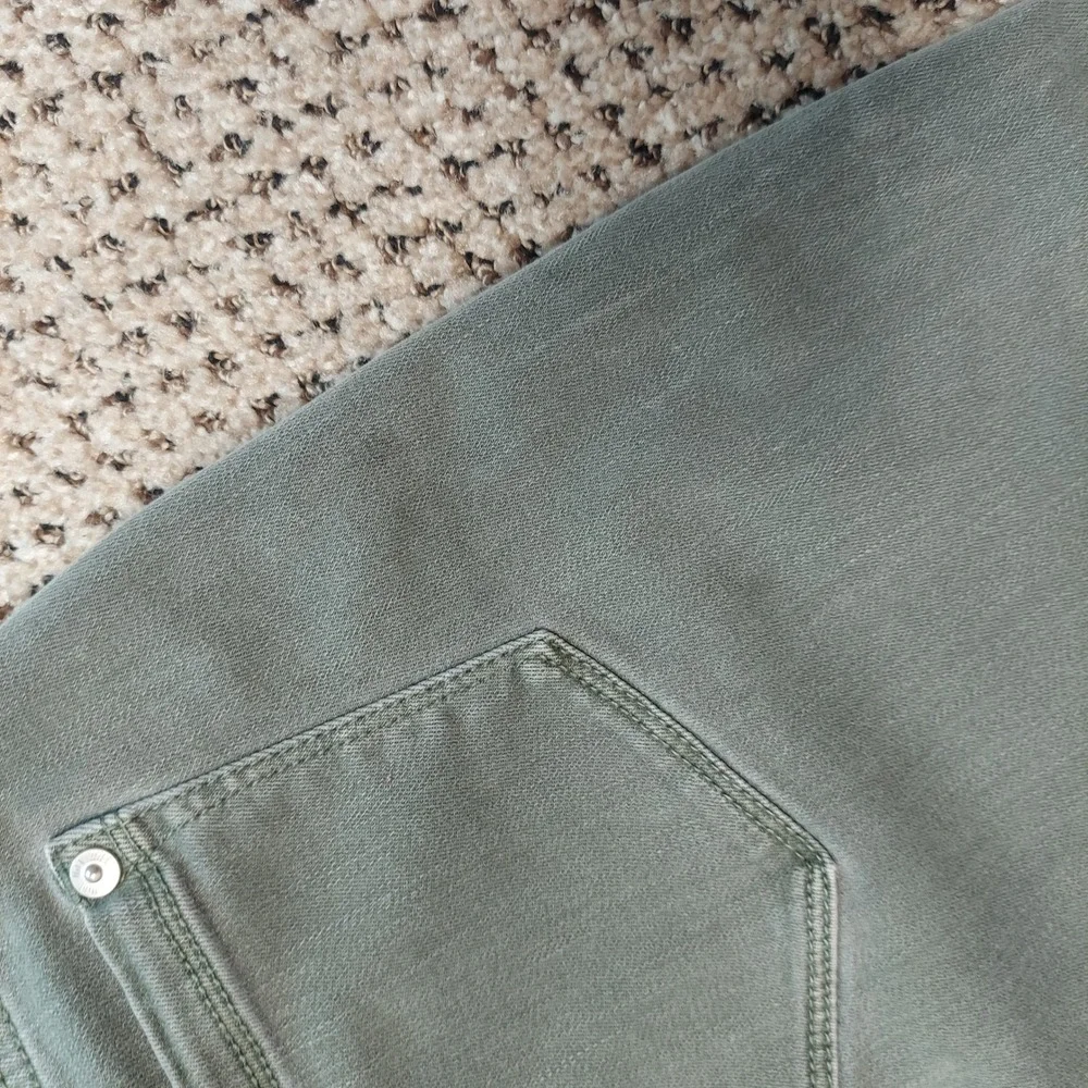 J.Jill Authentic Cropped Denim Jeans Olive Green Raw Hem Stretch Pants Womens 10